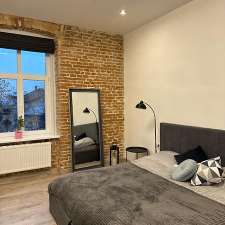 Apartment Vip Virmenska Street Λβιβ Εξωτερικό φωτογραφία