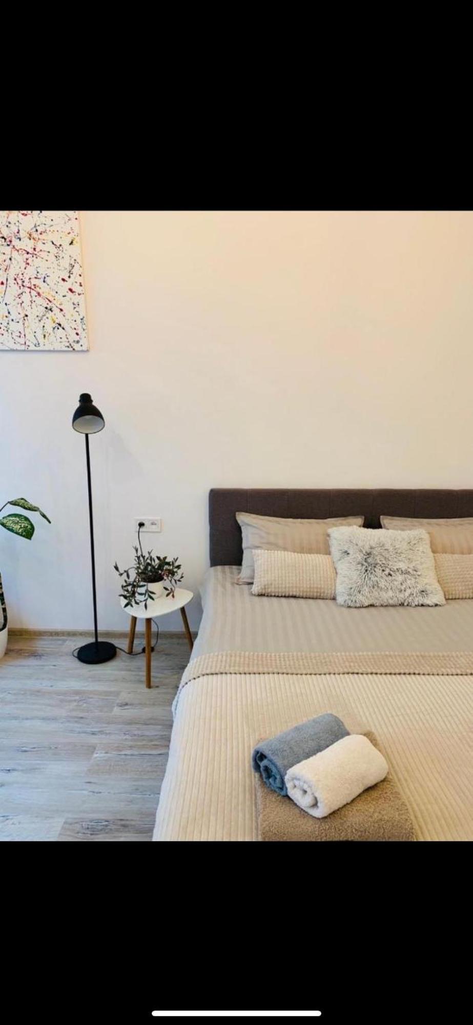Apartment Vip Virmenska Street Λβιβ Εξωτερικό φωτογραφία